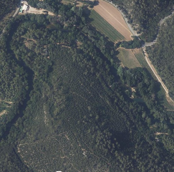 A saisir grand terrain non constructible à vendre. (30 429 m²)